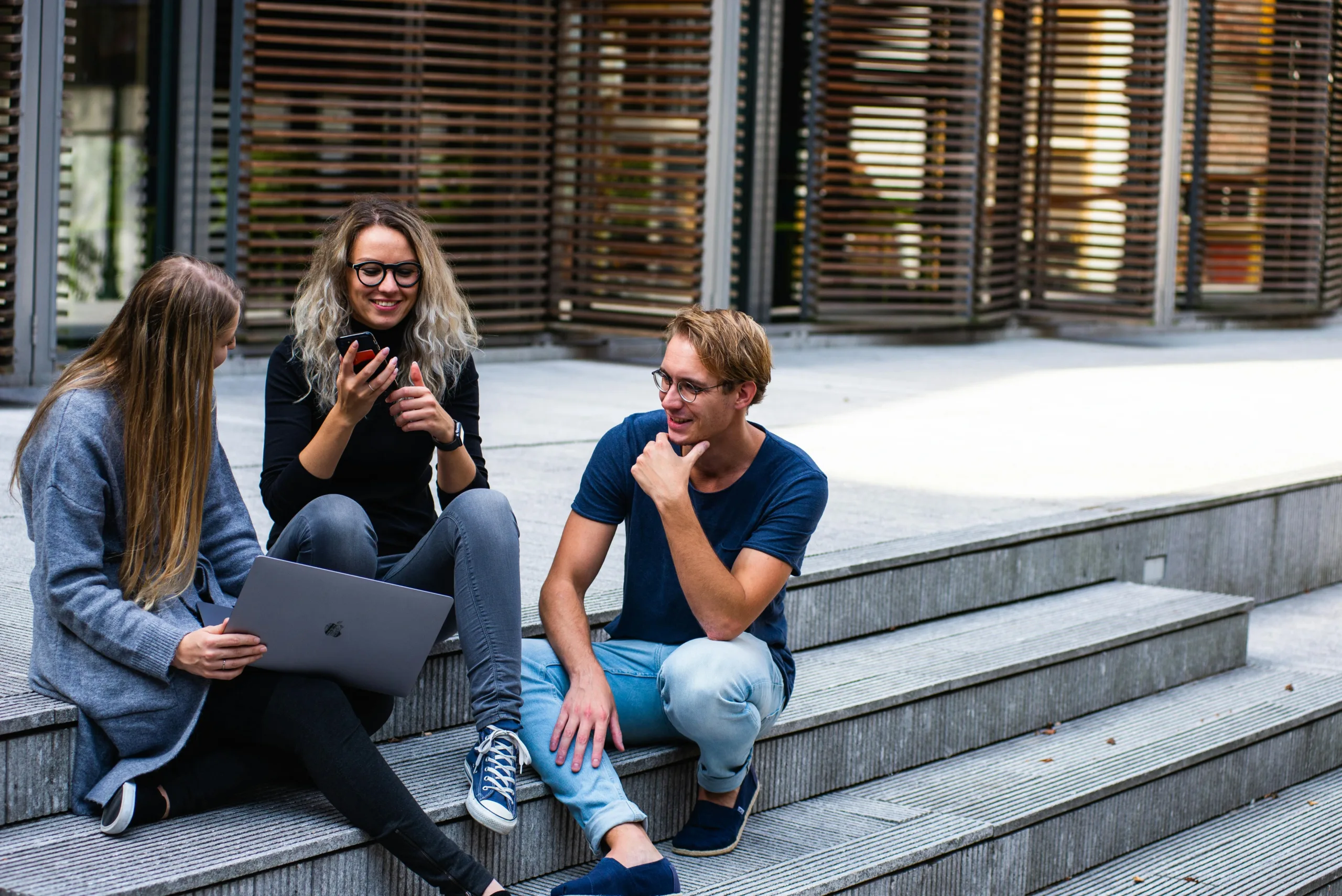friends talking